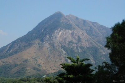 Lantau Peak (Fung Wong Sham 934m.n.m.) - 2h vrchol HKN
