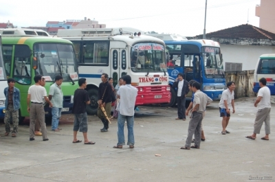 dal den volme p?iblen autobusem 
